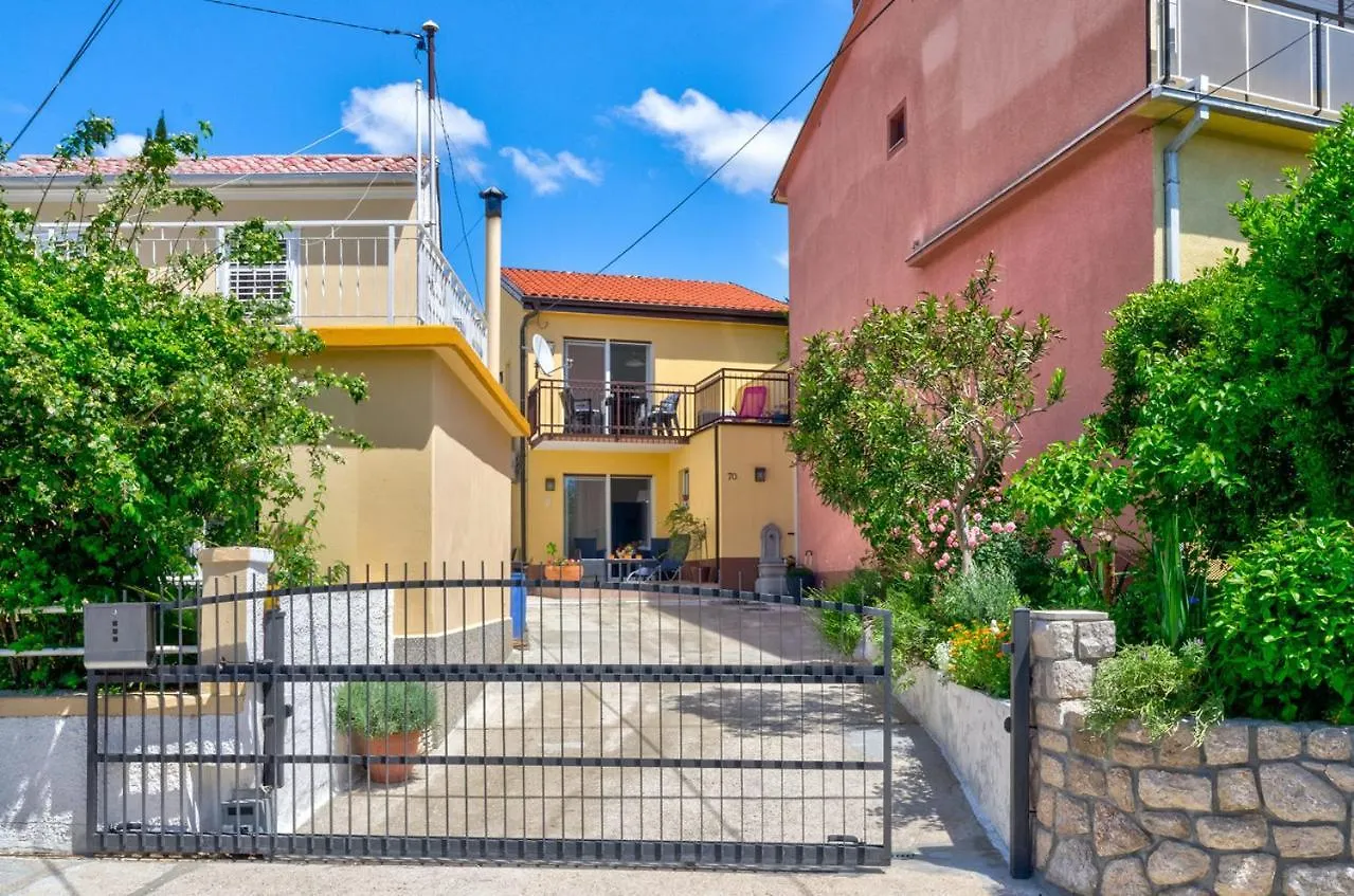 Slavka Apartment Crikvenica