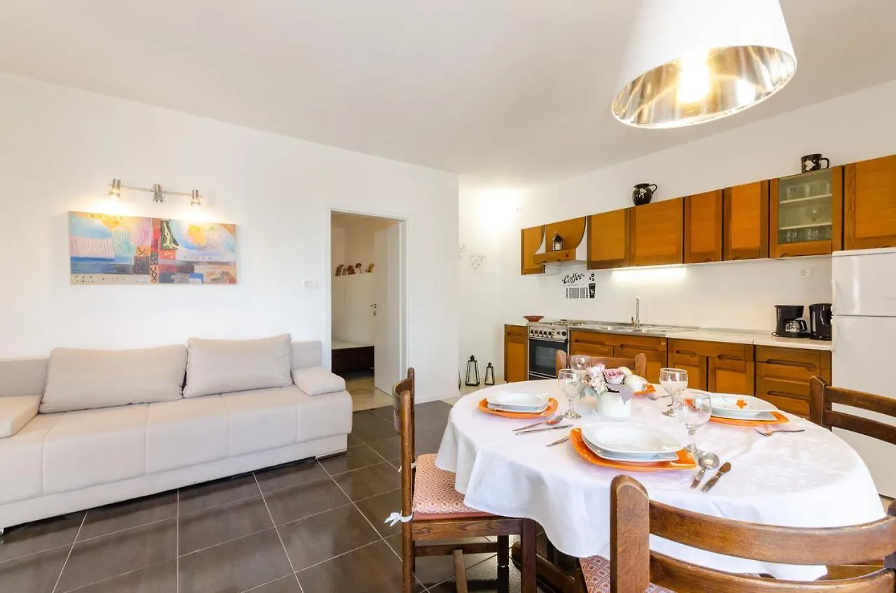 Slavka Apartment Crikvenica